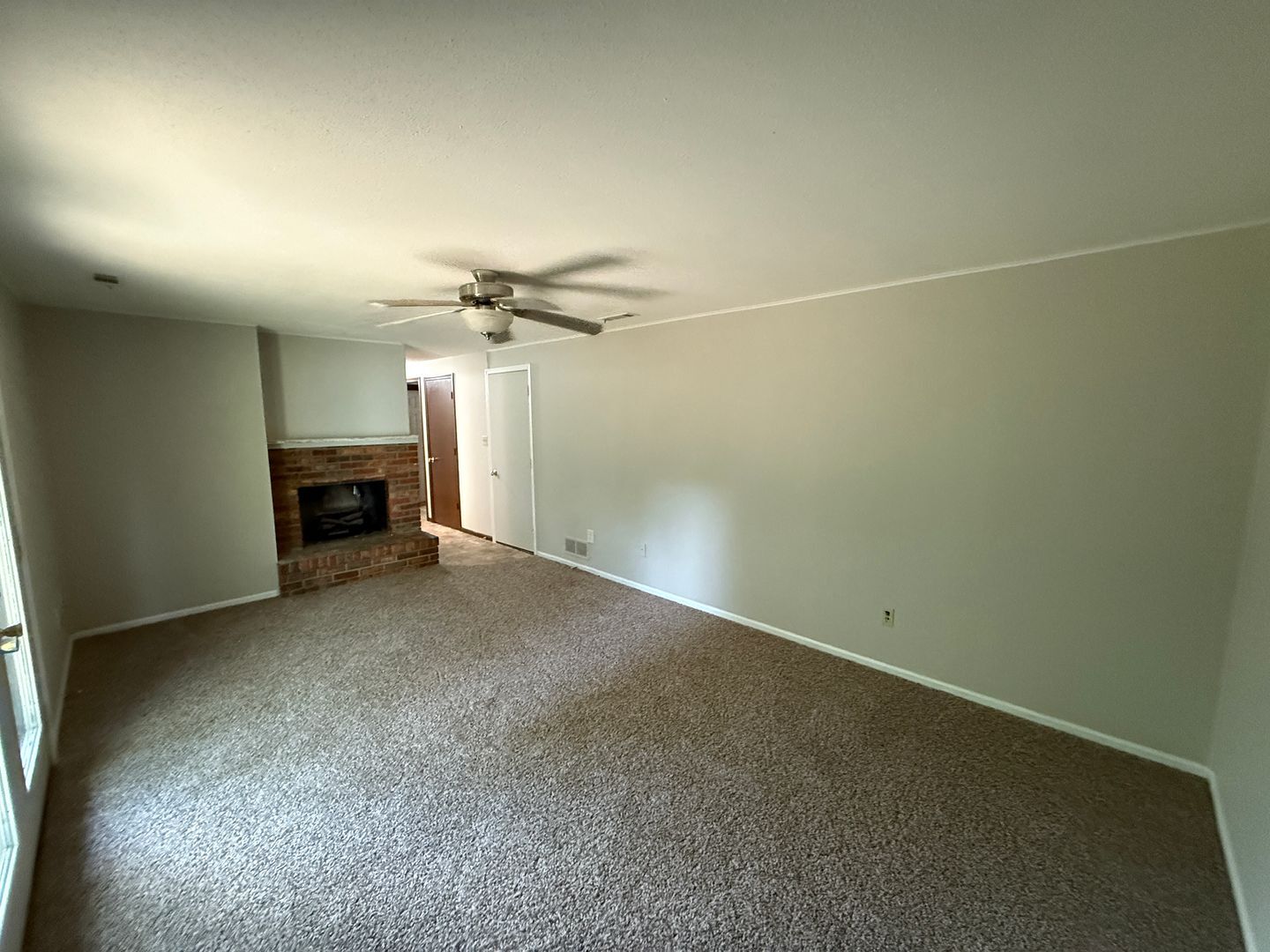 Building Photo - 5720 Lionel Dr