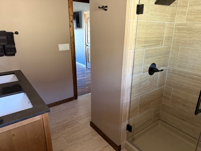 Building Photo - 128 Aerie Dr