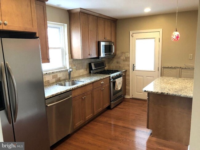 Building Photo - 34 Braeburn Rd