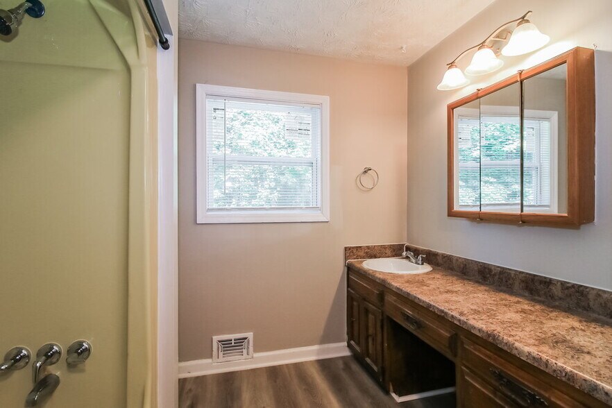 Building Photo - 2725 Westford Ct SW