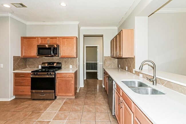 Building Photo - 903 Butterfly Ln