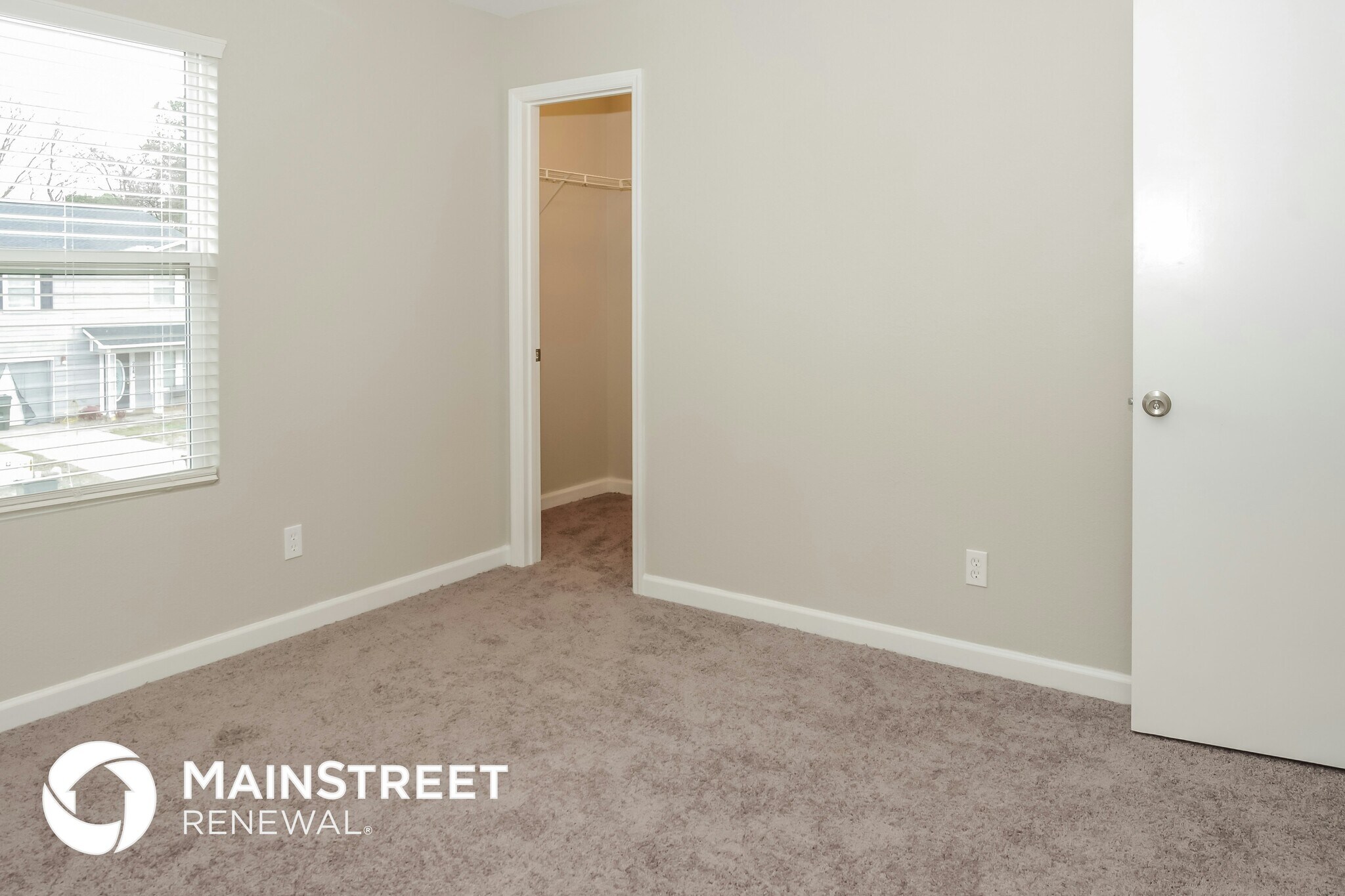 Building Photo - 213 Farmington Dr