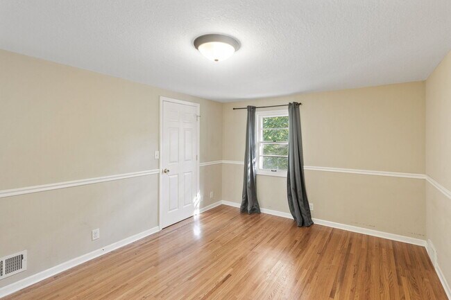 Building Photo - 4416 Lyndale Ave S
