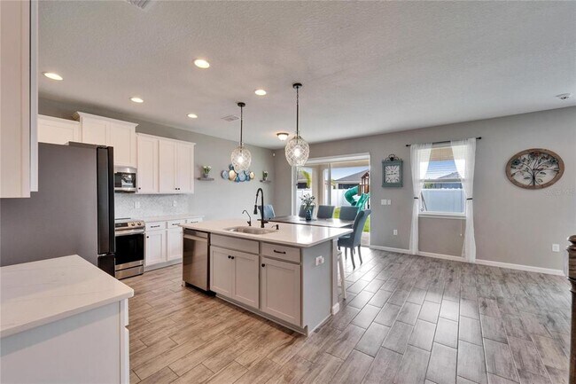 Building Photo - 13113 Rain Lily Dr