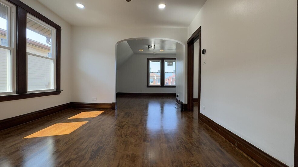 Building Photo - 5311 W Berenice Ave