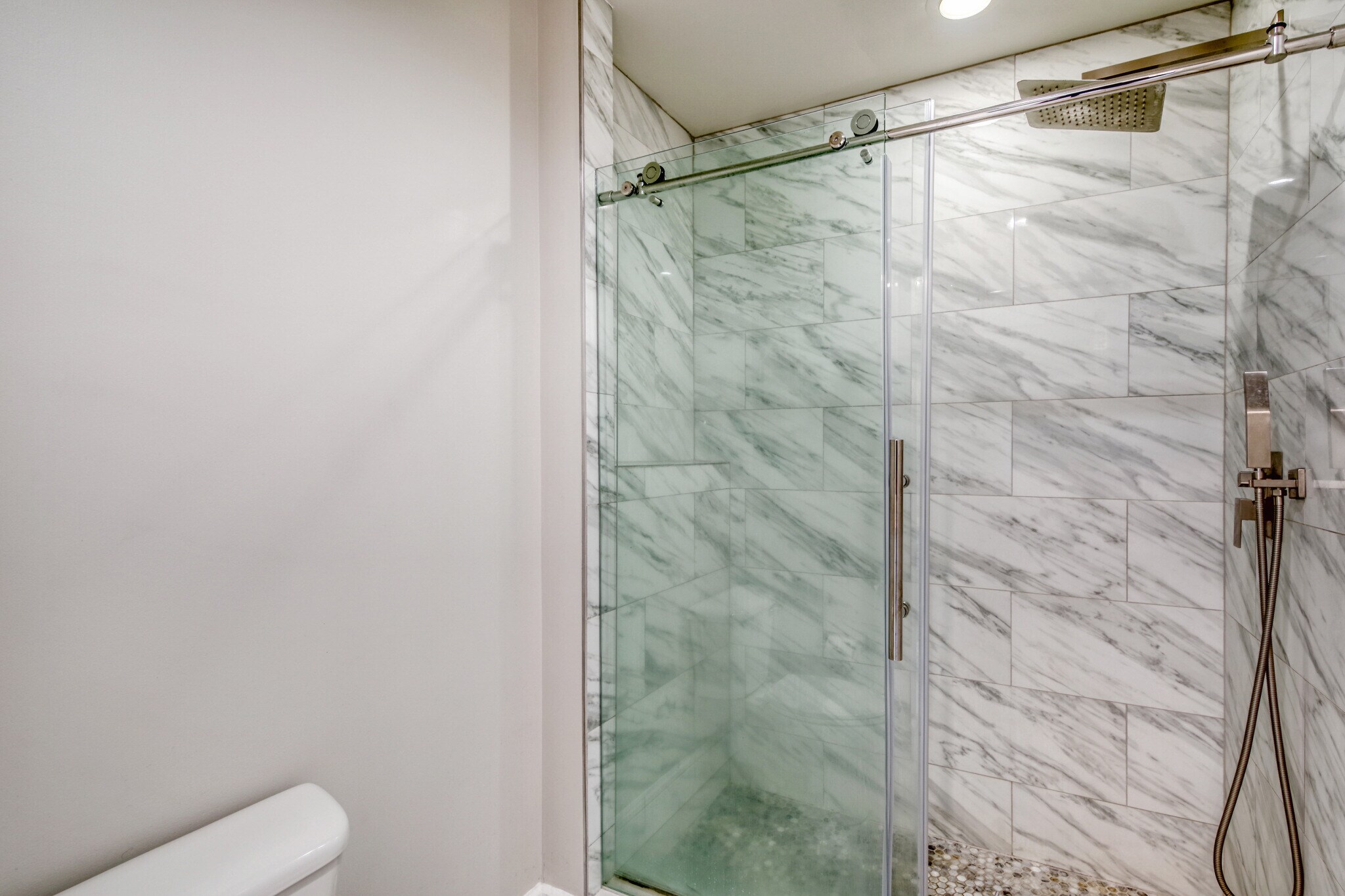 Building Photo - 333 W Trade St