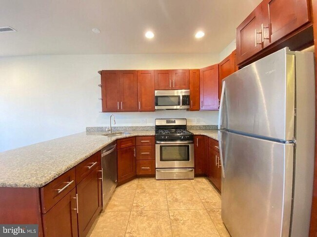 Building Photo - 2028 N 18th St