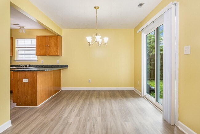 Building Photo - 9026 Tibble Creek Way