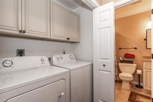 Building Photo - 10714 Prince Albert Way