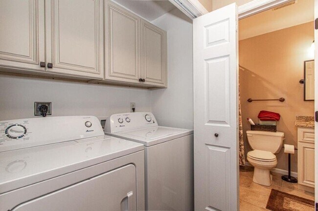 Building Photo - Farragut 37934 -  3 bedroom, 2.5 bath home...