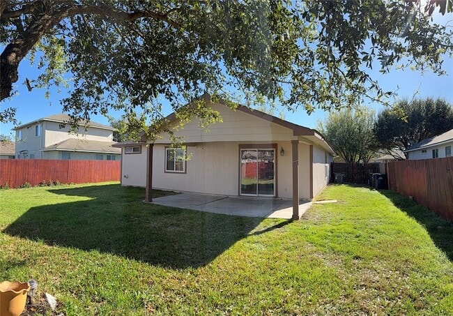 Building Photo - 5005 Daymon Ct