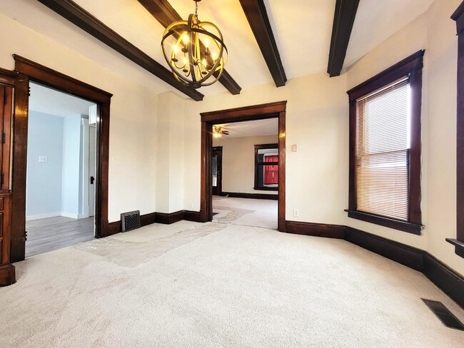 Building Photo - 2004 Cleveland Ave NW