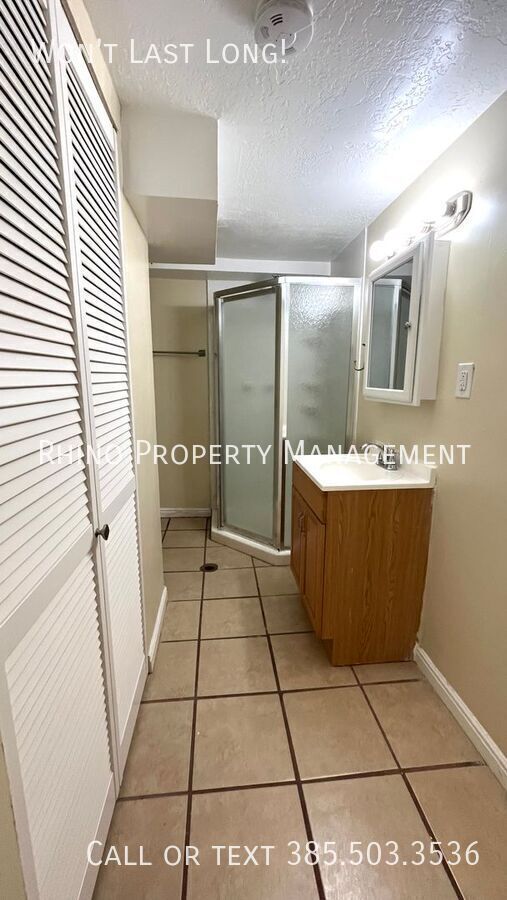 Building Photo - 3353 Porter Ave