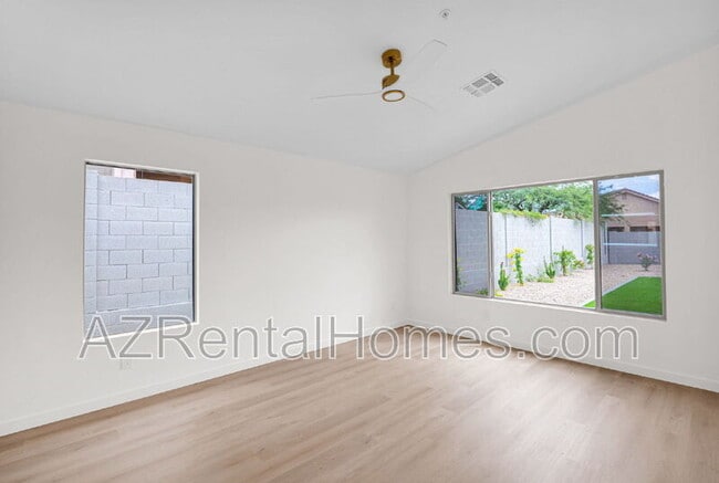 Building Photo - 10431 E Morning Star Dr