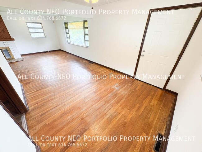 Building Photo - 400 S Highland Ave