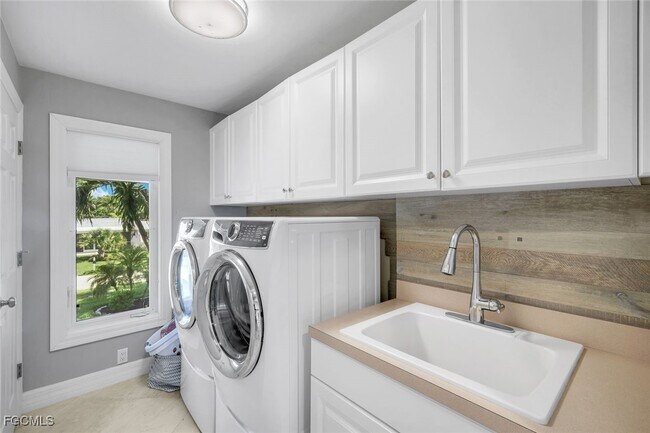 Building Photo - 1111 Schooner Pl