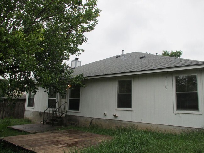 Building Photo - 1811 Lionheart Drive