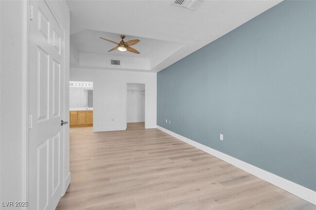 Building Photo - 75 E Agate Ave