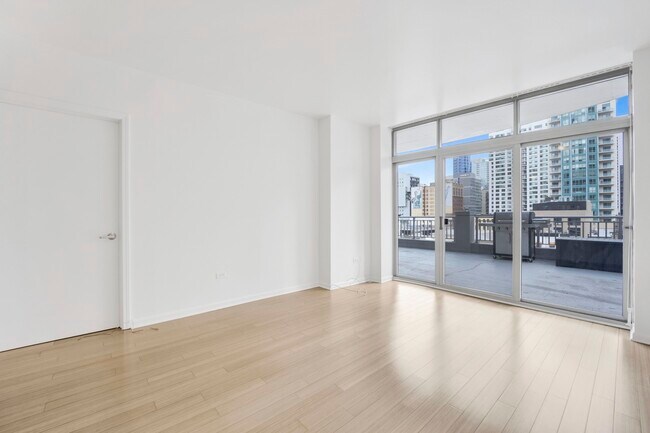 Building Photo - 600 N Dearborn St