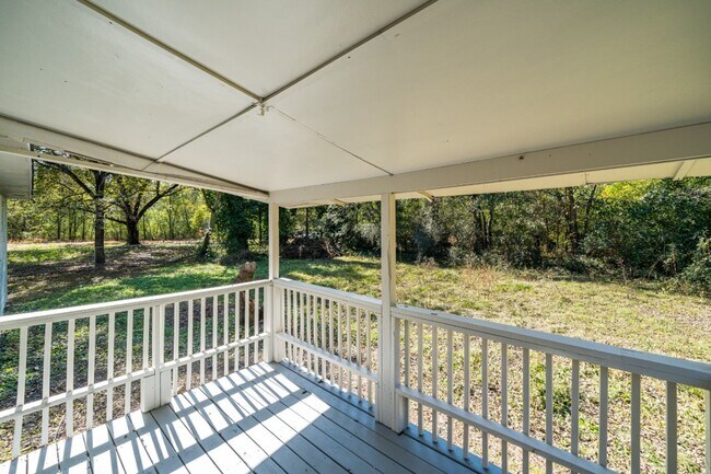 Building Photo - Grab This Dolomite Charmer Before It’s Gone!"