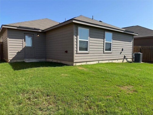 Building Photo - 313 Cres Park Dr