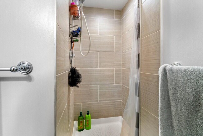 Building Photo - 1831 NW 94th Ave