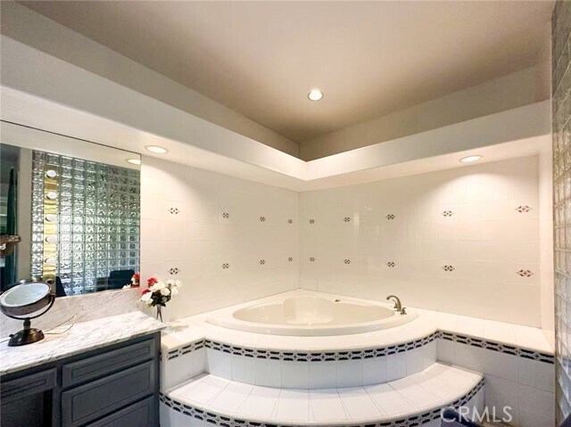 Building Photo - 45700 Adler Ln
