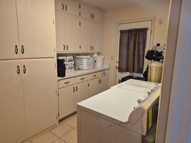 Building Photo - 1516 Lincoln Ave