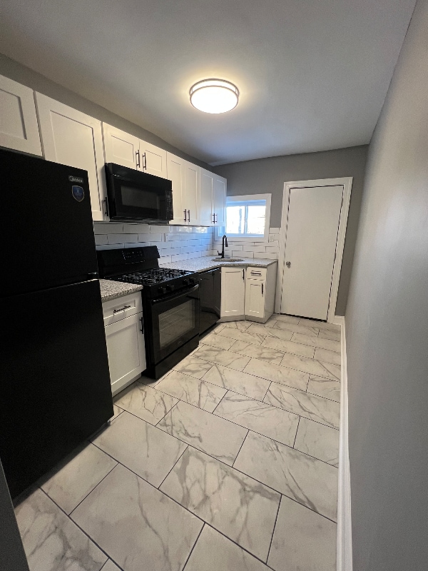 Building Photo - 6049 N Norwood St