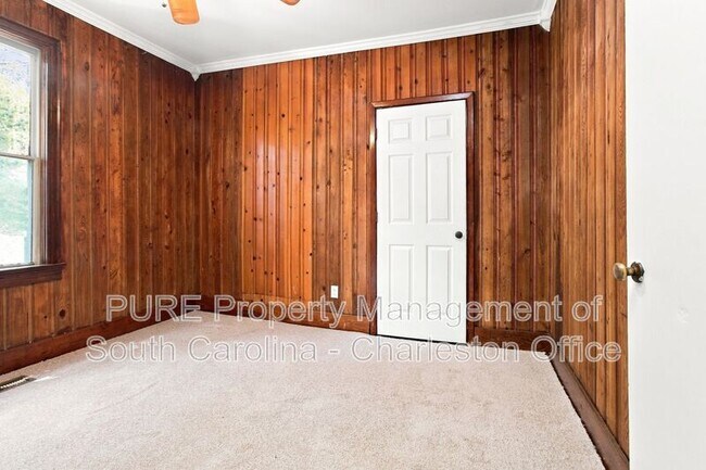 Building Photo - 418 E Cooper Ave