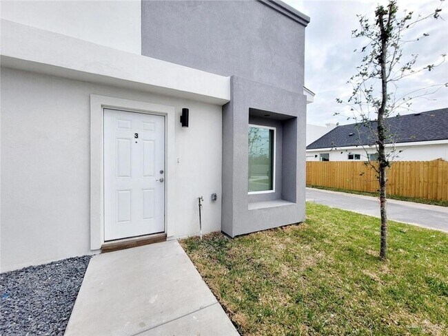 Primary Photo - 3405 Frio Ave
