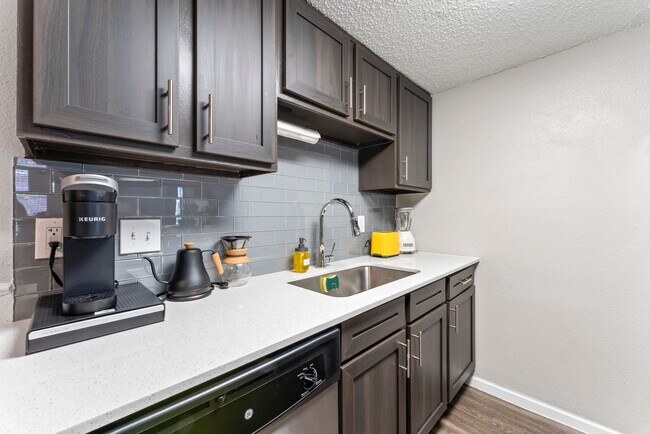 Building Photo - 3501 S 1st St