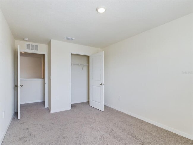 Building Photo - 8626 SW 46th Ave