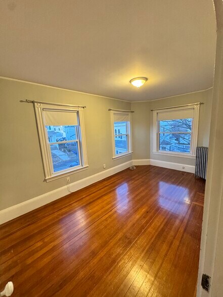 2nd Bedroom - 10 Crescent Hl