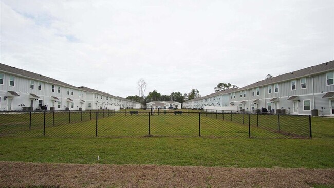 Building Photo - 1635 Iroquois Ct