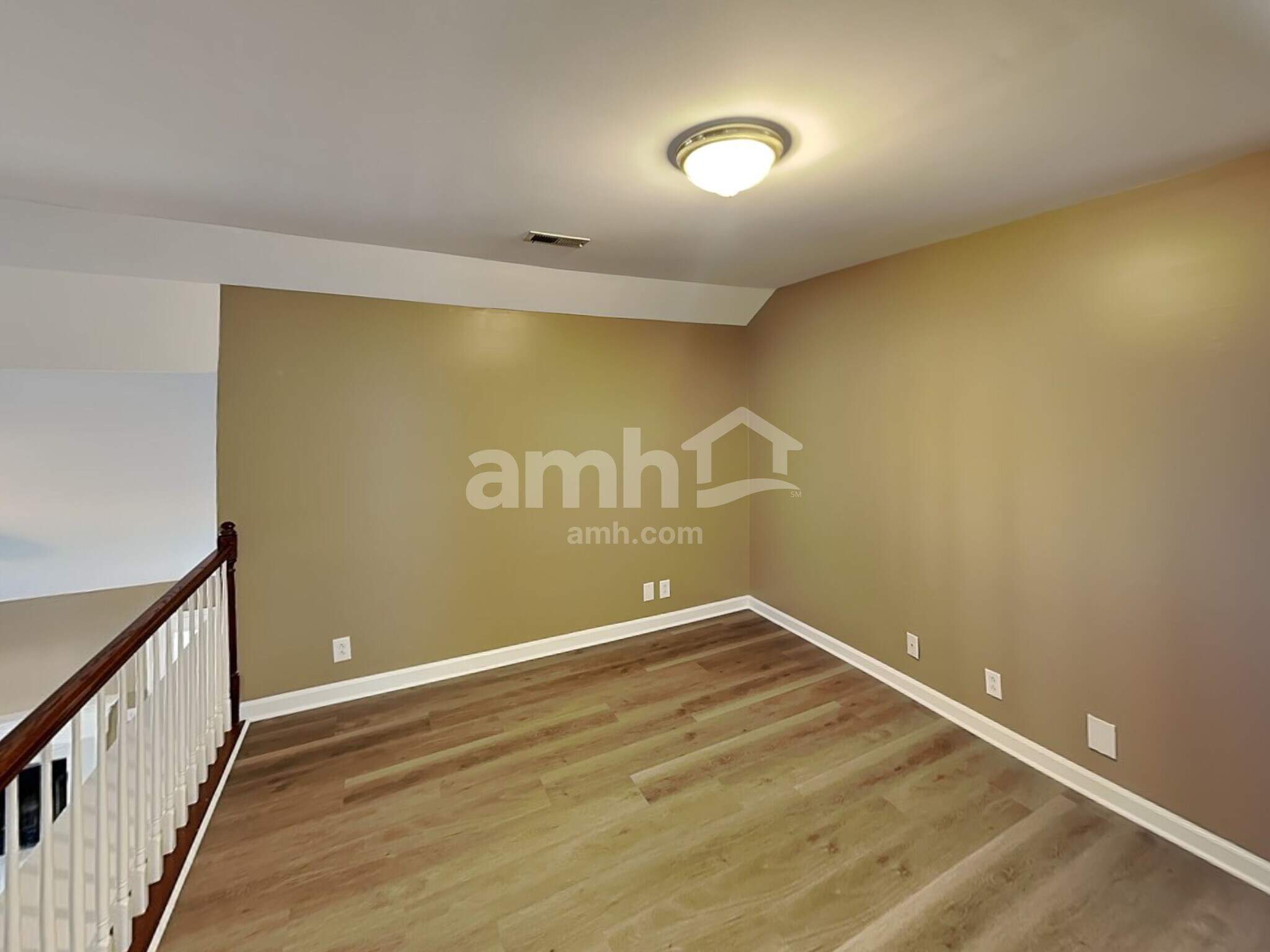 Building Photo - 705 Milbridge Ct