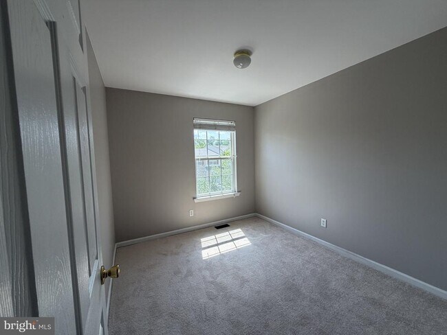 Building Photo - 278 Yorktown Ct
