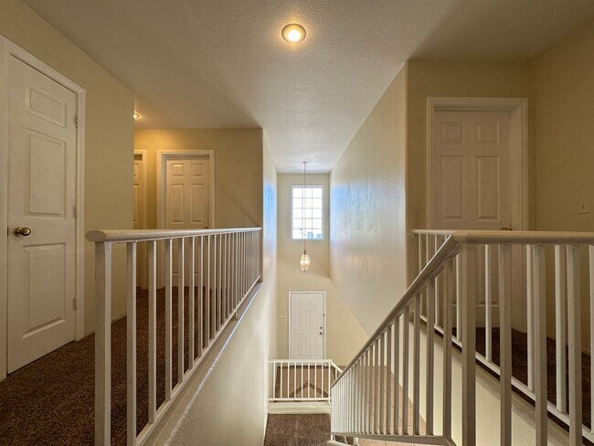 Building Photo - PECCOLE RANCH