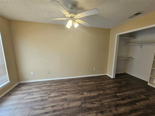 Building Photo - 1404 Darr St
