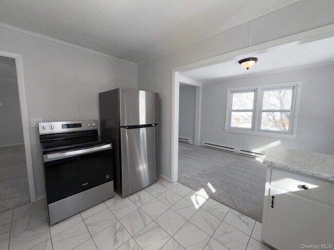 Building Photo - 375 NY-292