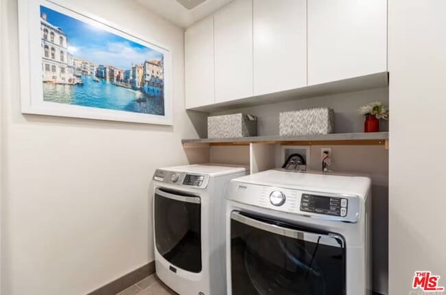 Building Photo - 13812 Cumpston St