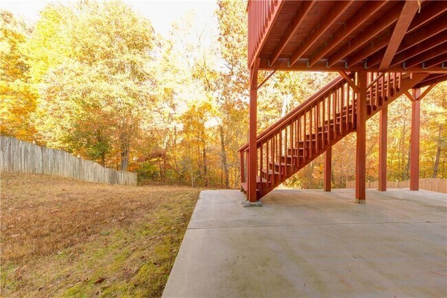 Building Photo - 1474 Lake Heights Cir