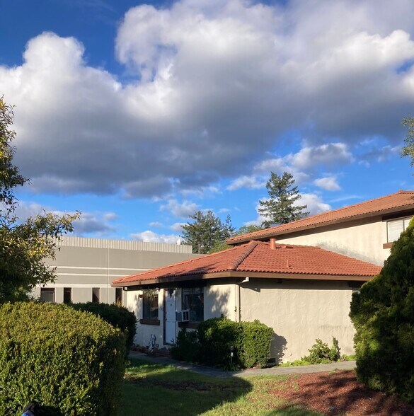 Building Photo - 4734 Scotts Valley Dr