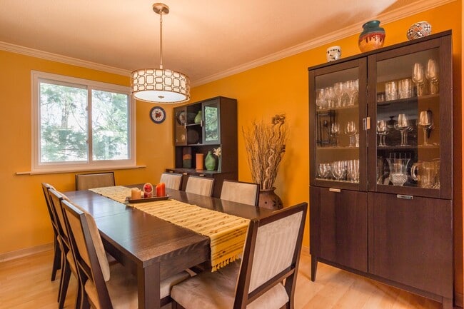 Building Photo - Beautiful 4 Bed 3.5 Bath On Cul De Sac In ...