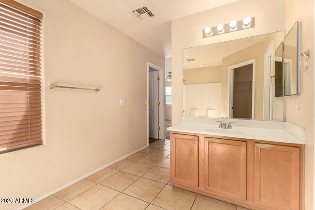 Building Photo - 6614 West Polk St