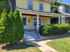 Building Photo - 1249 Wilson Dr