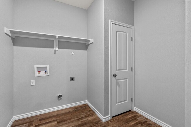 Building Photo - 412 N Wickham St
