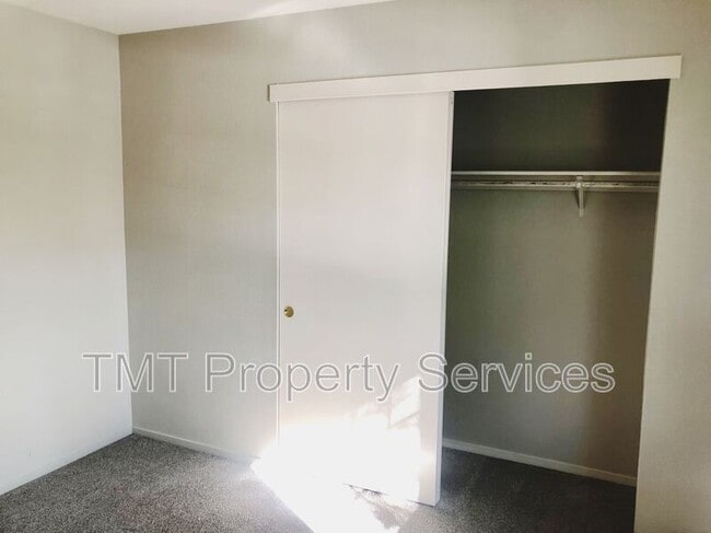 Building Photo - 169 Pierpoint Cir