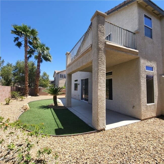 Building Photo - 1720 Flores Ln