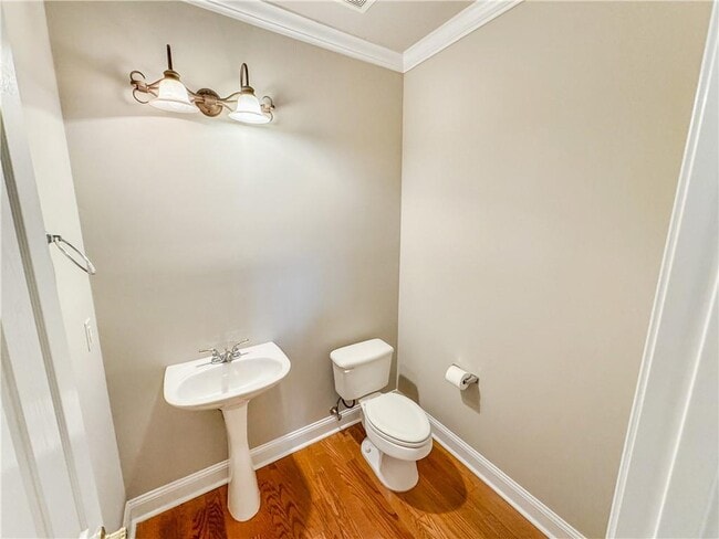 Building Photo - 2000 Sterling Ct